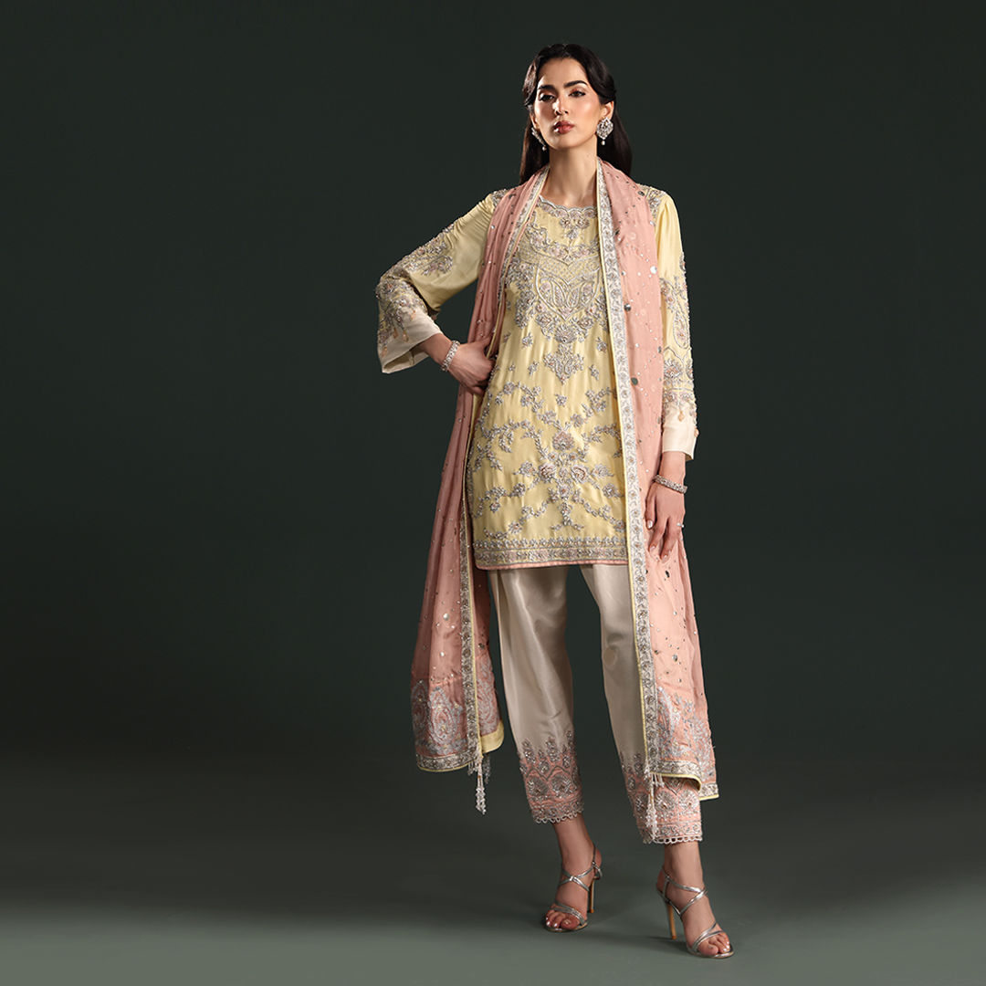 Sunnia Manahil